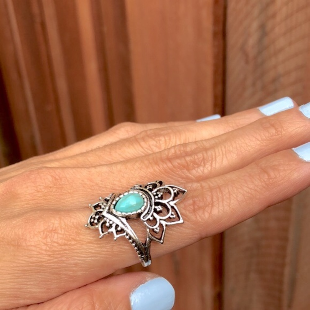 Gorgeous Turquoise Boho Statement Ring - image 3